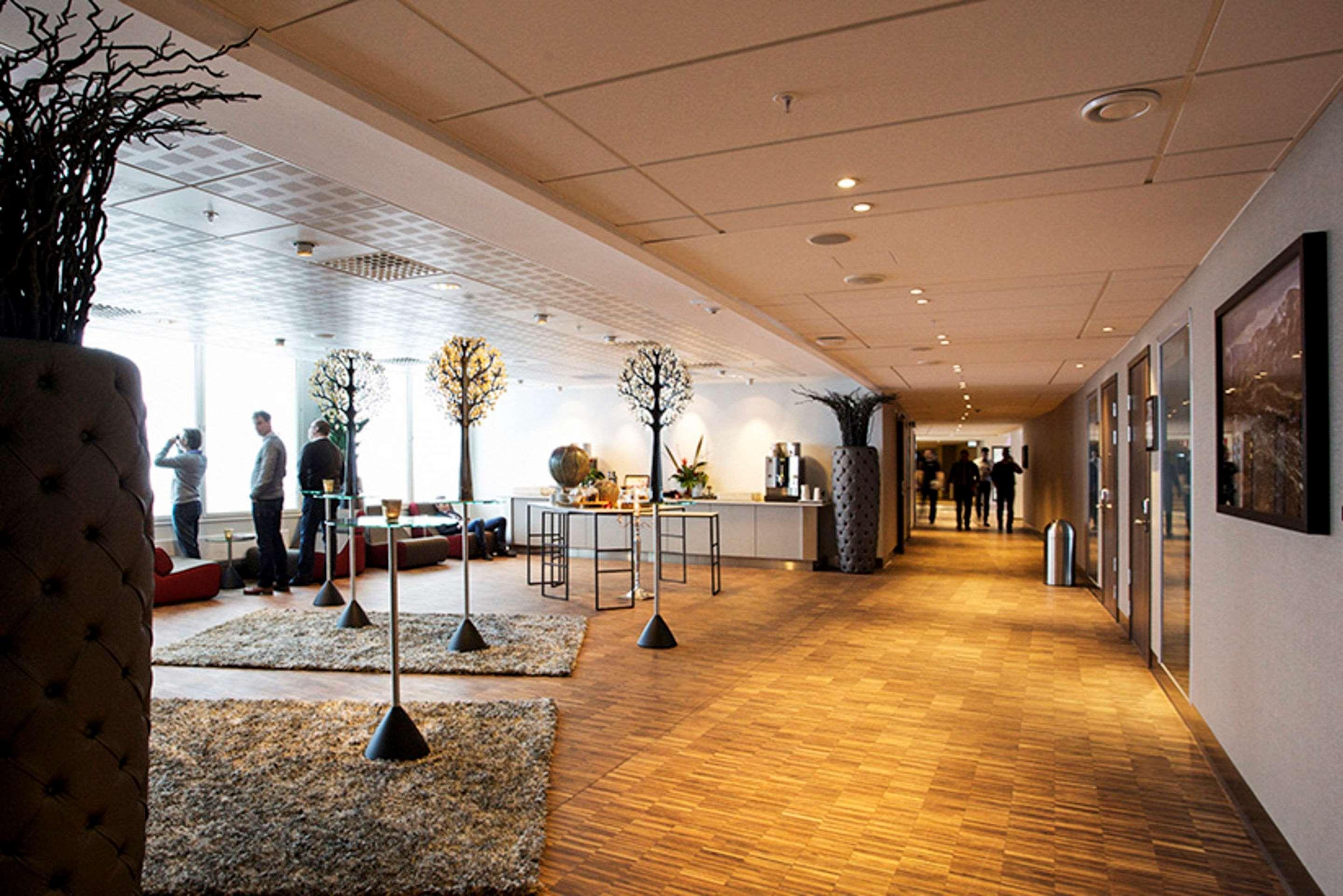 Clarion Airport Terminal Hotell 4*